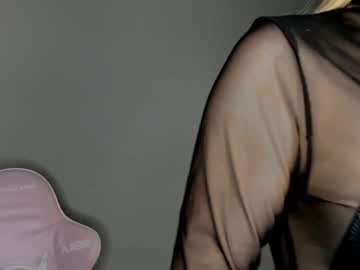 girl
        harriethudson cam image #2911506