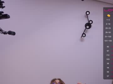 girl
        amore_hilton cam image #2119519