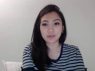 girl
        london_tipton cam image #2599122
