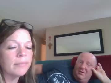 couple
        badchoices75 cam image #4046953