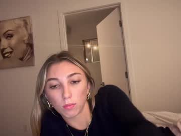 girl
        gracelarson cam image #5122353