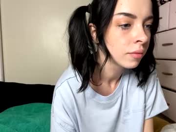 girl
        bearbaddie cam image #1753494