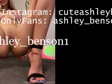 girl
        ashley_benson1 cam image #3900148