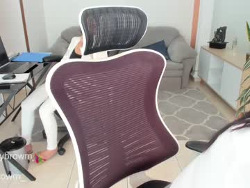 couple
        emillybrowm cam image #3700090