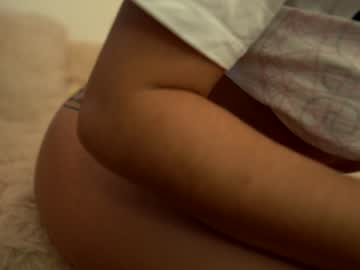 girl
        prettyhousewife cam image #1035882