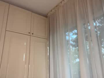 girl
        anyarayne cam image #4959222