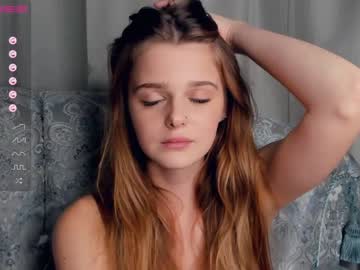 girl
        anna_y0ung cam image #72311