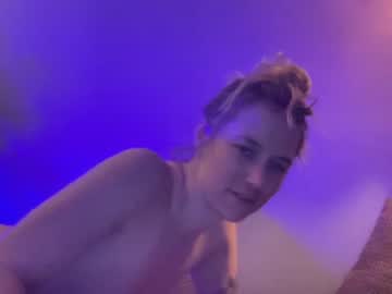 couple
        fartsmommy cam image #452692