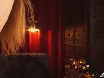 girl
        lalalexa cam image #3474927