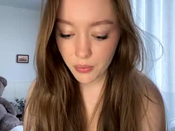 girl
        swweet_emily cam image #4649834