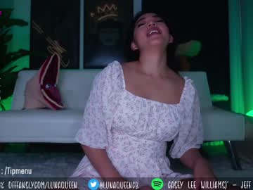 girl
        lunaqueeeen cam image #3324