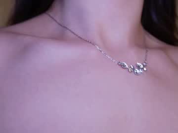 girl
        sarasuo cam image #6086053