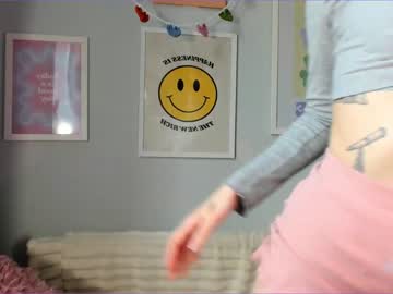 girl
        thisisamelia cam image #1640857