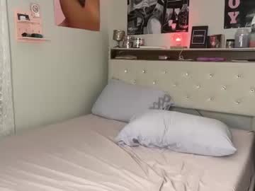 girl Cam Girls Get Busy With Their Dildos With No Shame with daisy_sparx