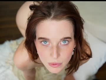 girl
        ellaa91 cam image #6721211