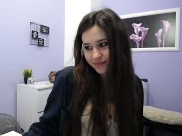 girl
        camille_iam cam image #562555