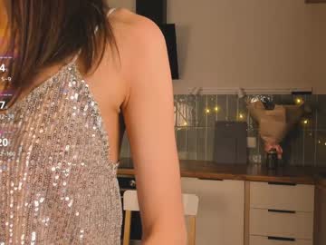 girl
        maxinefoulkes cam image #5811506