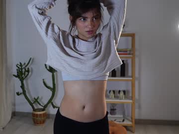 girl
        urcutelinda cam image #5852347