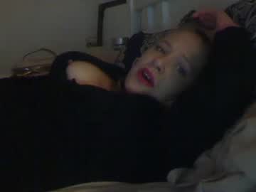 girl
        mizgreene cam image #1819554
