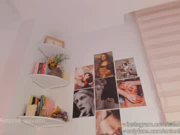 girl
        antonia_savatto_ cam image #5163300