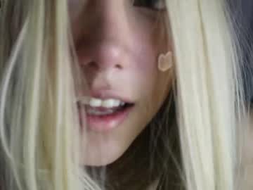 girl
        wendy_daniela cam image #3191859
