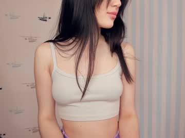 girl
        fannyhaviland cam image #3613658
