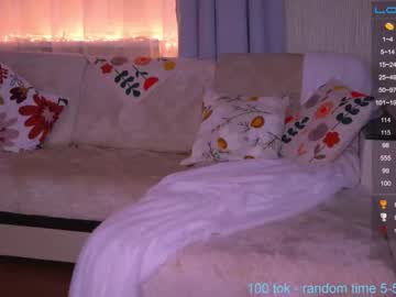 girl
        sweetkira555 cam image #3148640