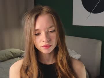 girl
        elenegilbertson cam image #3920648