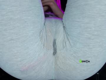 girl
        love_hard_kiru cam image #5154190