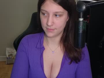 girl
        alexa_dream cam image #6636868