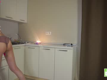 girl
        blue_ocean_eyes cam image #1324137