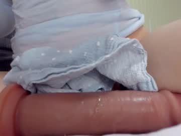 girl
        aminaswan_ cam image #3177287