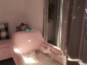 girl
        mysticxkitty cam image #6167713