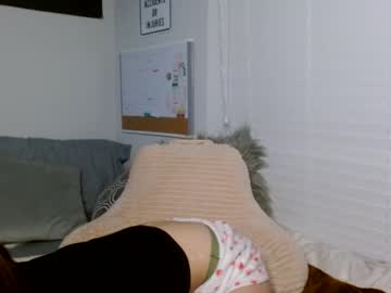 girl
        lilruchi cam image #394365