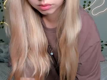 girl Cam Girls Get Busy With Their Dildos With No Shame with melissa_babyss