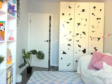 girl
        thisisamelia cam image #1561664