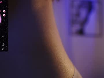 girl
        lucie_beltran cam image #4673589