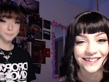 couple
        sofiaswetdreams cam image #774395