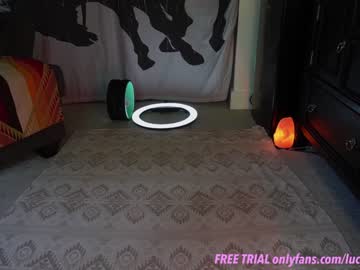 girl
        lucy_gooosey cam image #4156427