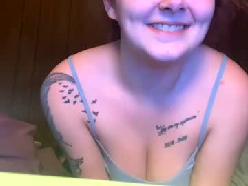 girl
        gabsrose2000 cam image #2842374