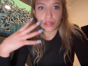 girl
        paigesylviaa cam image #6069184