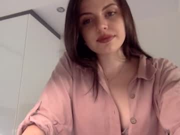 girl
        pamela_mara cam image #4059750