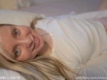 girl
        pureangeldolores cam image #2681569