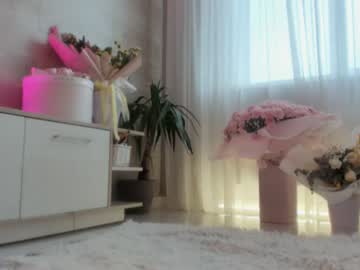 girl
        meryfoxxx cam image #2019884