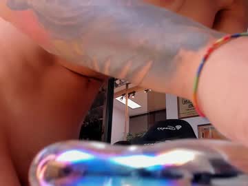 girl
        lenna_godess cam image #324571