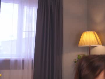 girl
        bellacle cam image #6811437