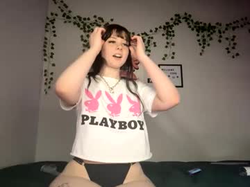 girl
        bnnybby333 cam image #6673692
