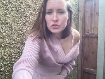 girl
        eatmypie69 cam image #2595924