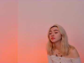 girl
        elizabeth__gray cam image #349104