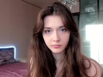 girl
        willa_williams cam image #460452